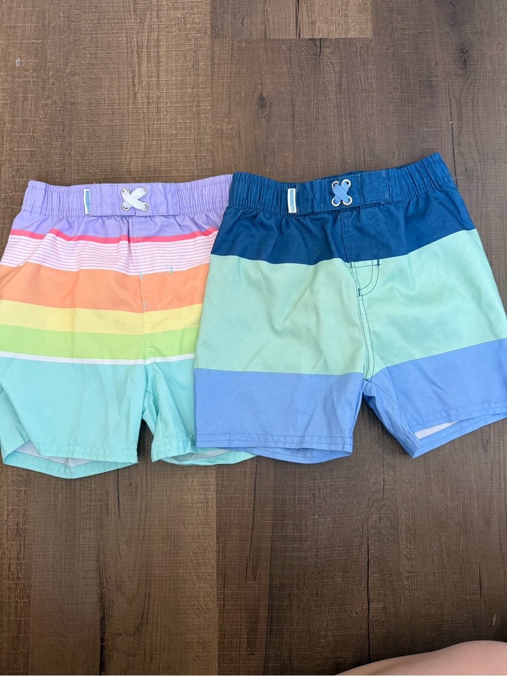Kids Colorblock & Rainbow Stripe Swim Trunks – Multicolor